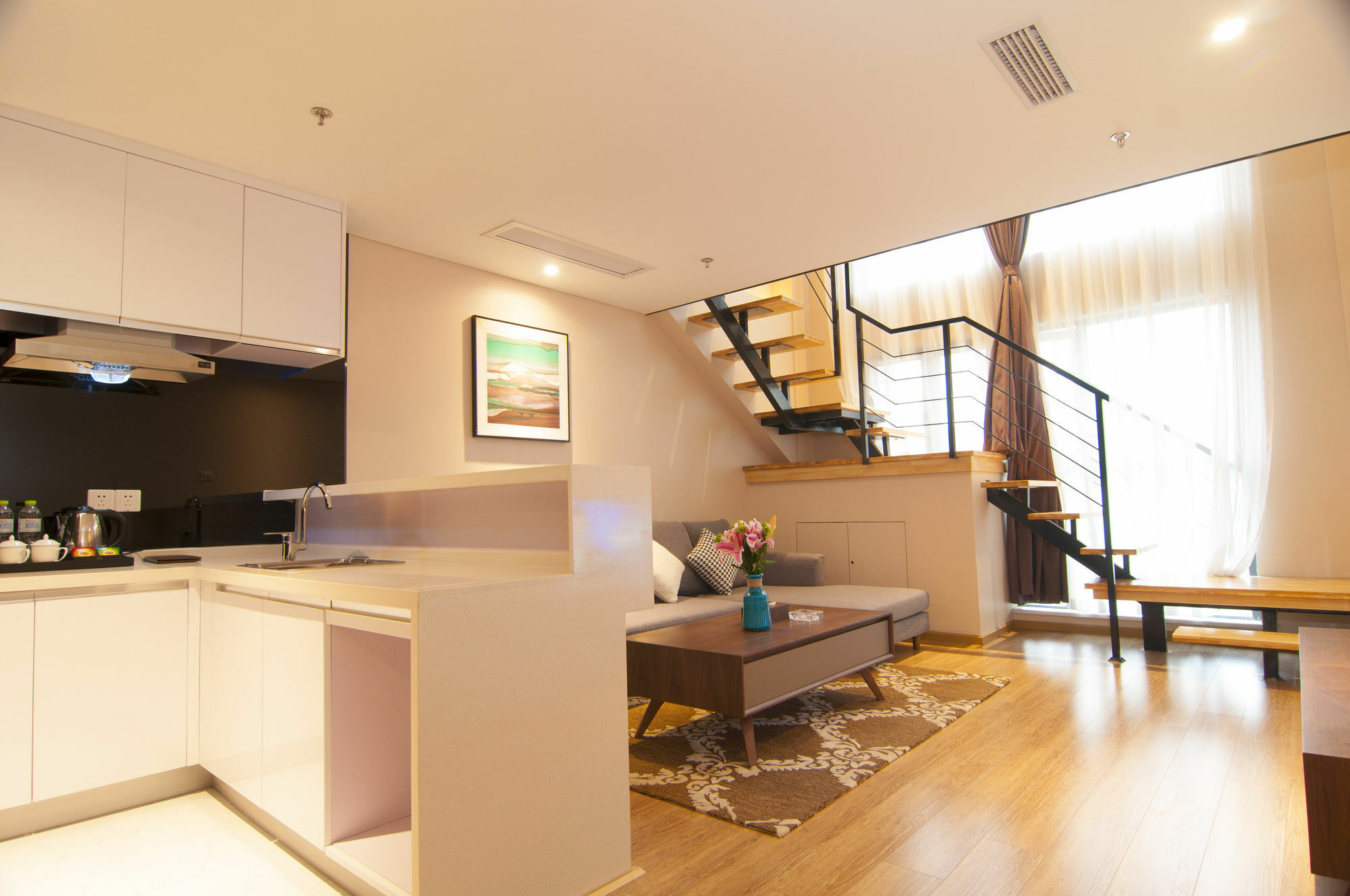 Home Plus Suite Hotel And Apartment Wuhan Eksteriør bilde