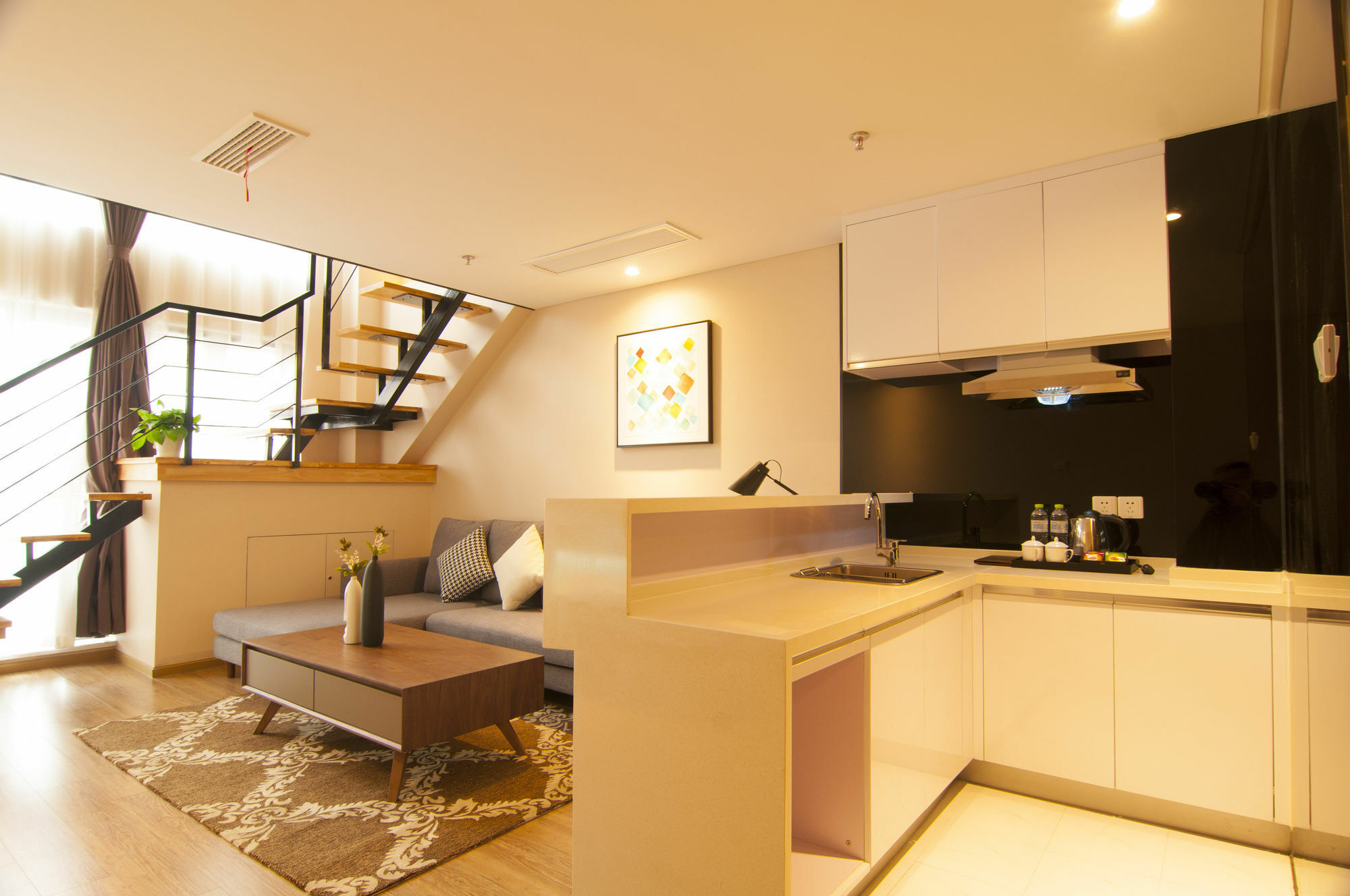 Home Plus Suite Hotel And Apartment Wuhan Eksteriør bilde
