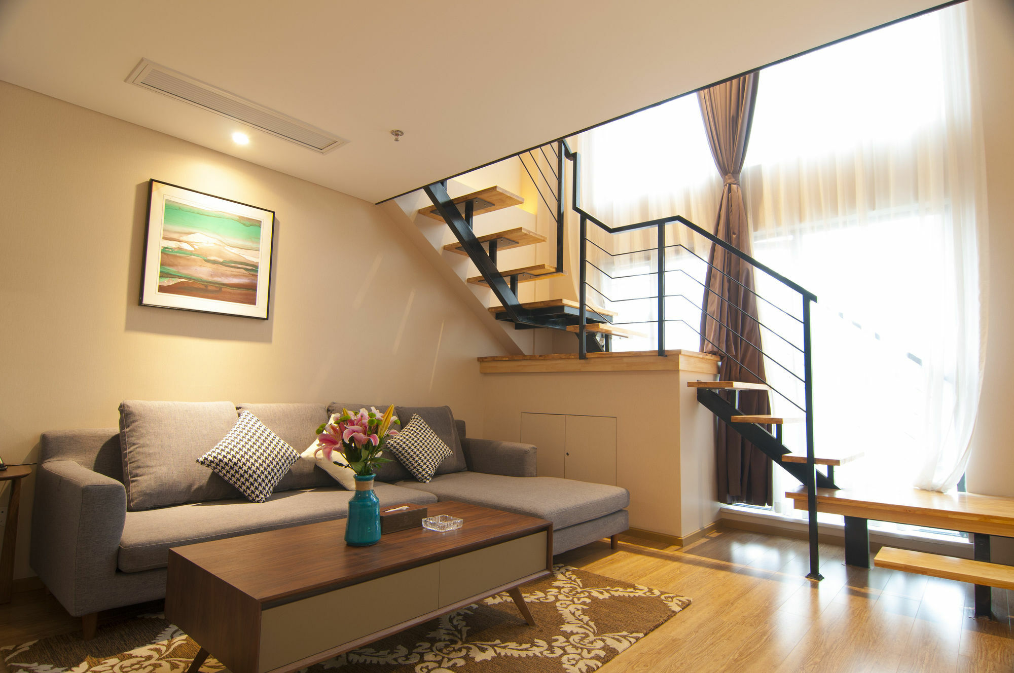 Home Plus Suite Hotel And Apartment Wuhan Eksteriør bilde