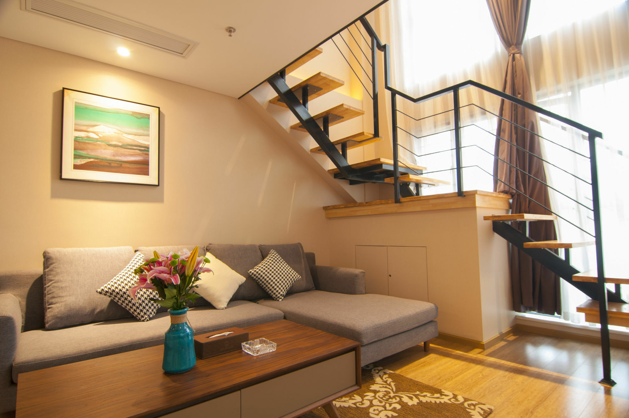 Home Plus Suite Hotel And Apartment Wuhan Eksteriør bilde